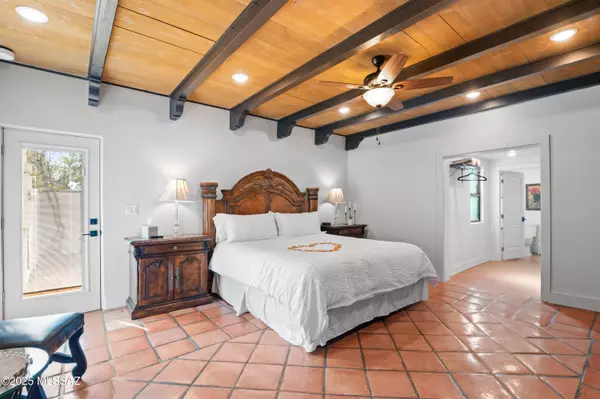 10700 E Tanque Verde Road, Tucson, AZ 85749