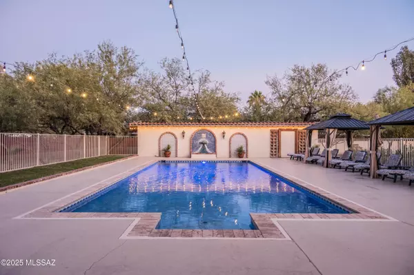 10700 E Tanque Verde Road, Tucson, AZ 85749