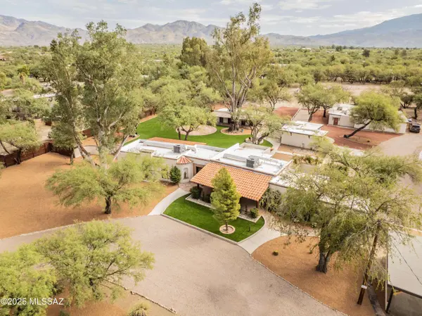 10700 E Tanque Verde Rd, Tucson, AZ 85749