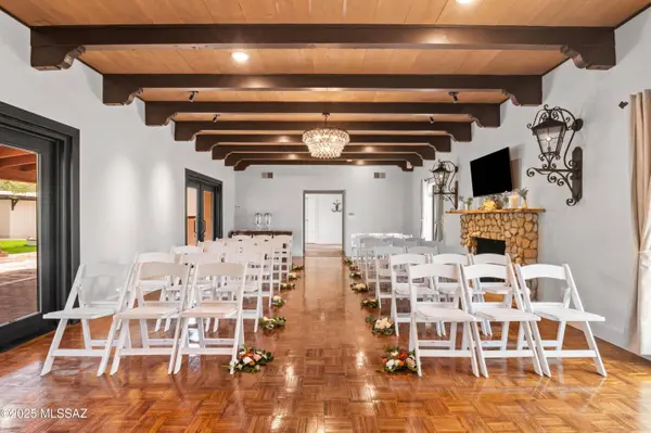10700 E Tanque Verde Rd, Tucson, AZ 85749