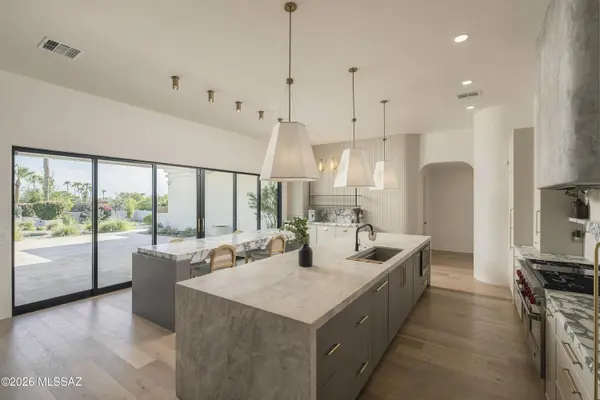 10541 E Windrose Dr, Scottsdale, AZ 85259