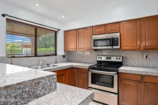 8742 E 7th St, Tucson, AZ 85710