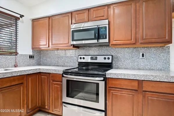 8742 E 7th St, Tucson, AZ 85710