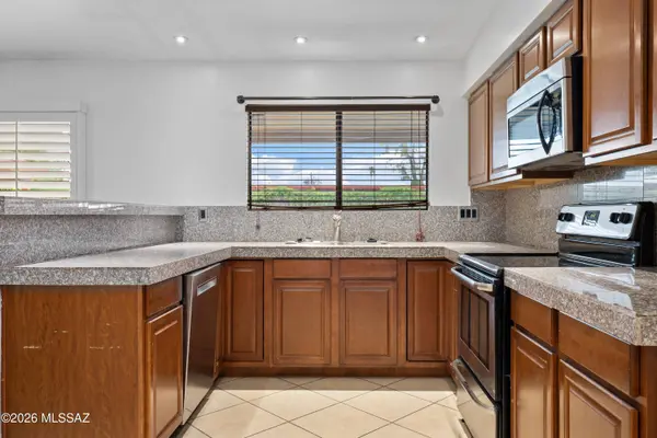 8742 E 7th St, Tucson, AZ 85710