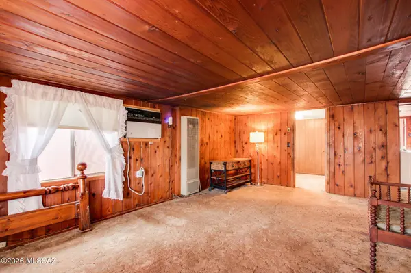 1749 W Higgins Ln, Tucson, AZ 85705