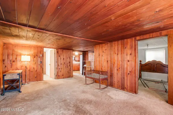 1749 W Higgins Ln, Tucson, AZ 85705
