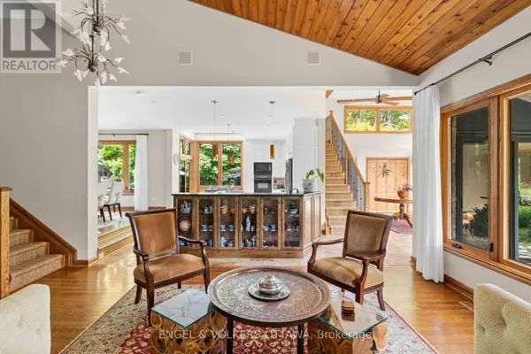 37 REVOL ROAD, Ottawa, ON K2G0B8