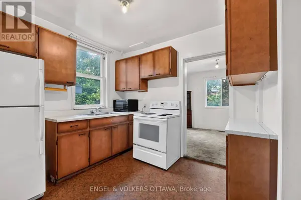 9 GENEVA STREET, Ottawa, ON K1Y3N5