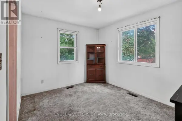 9 GENEVA STREET, Ottawa, ON K1Y3N5