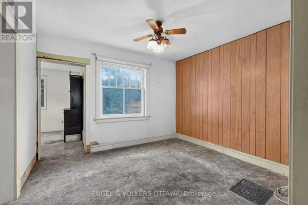 9 GENEVA STREET, Ottawa, ON K1Y3N5