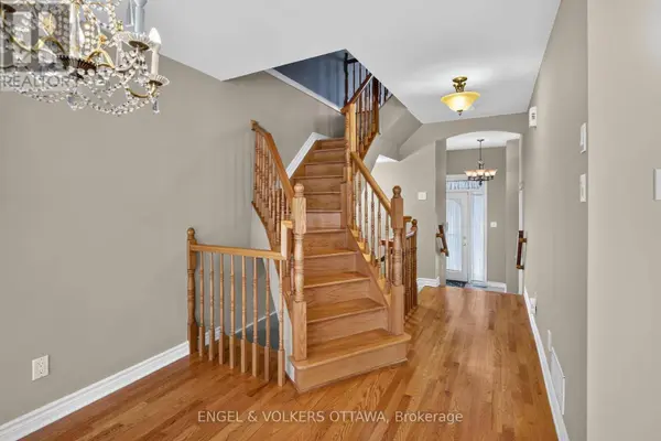 173 HEARST WAY, Ottawa, ON K2L4G6