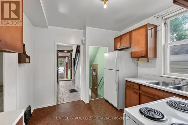 9 GENEVA STREET, Ottawa, ON K1Y3N5