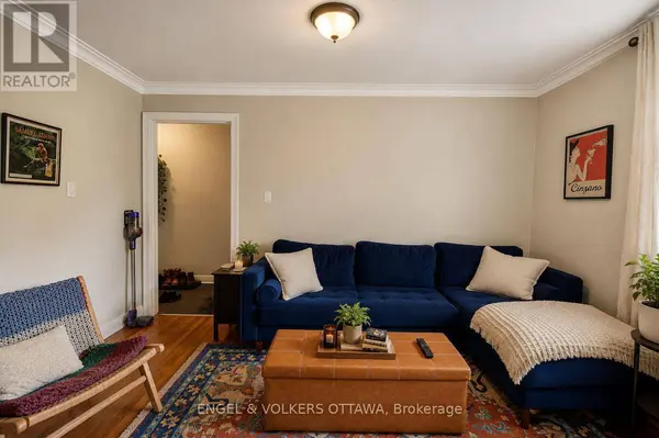 520 HILSON AVENUE, Ottawa, ON K1Z6C8