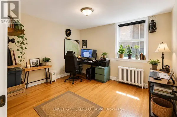 520 HILSON AVENUE, Ottawa, ON K1Z6C8