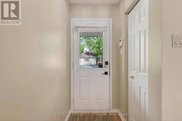90B TEMPLETON STREET, Ottawa, ON K1N6X3