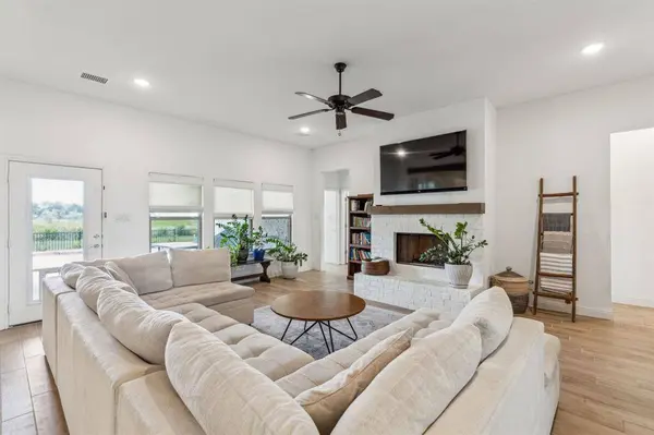 7024 Adtel Lane, Sanger, TX 76266