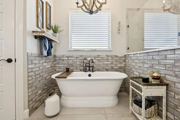 8604 Tuscan Way, Godley, TX 76044