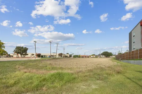 3320 Premier Drive, Plano, TX 75023