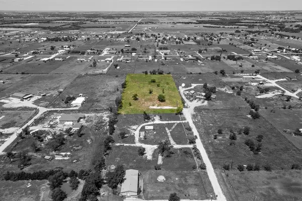 402 Sunflower Drive, Valley View, TX 76272