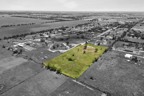 402 Sunflower Drive, Valley View, TX 76272