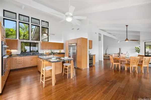 7440 Kamehame PL, Honolulu, HI 96825