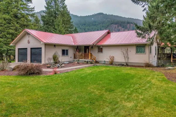 25 River Front DR S, Trout Creek, MT 59874
