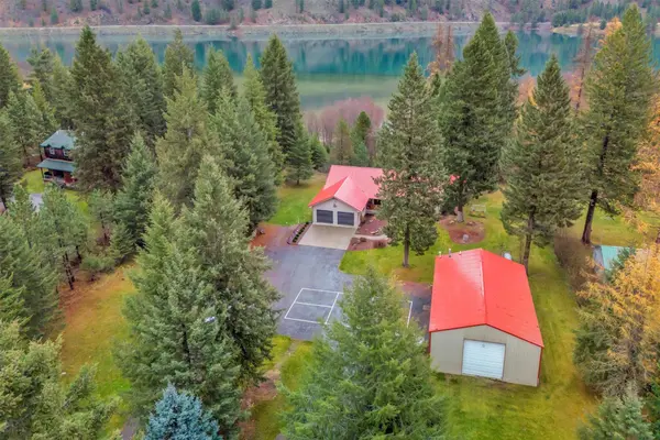 25 River Front DR S, Trout Creek, MT 59874