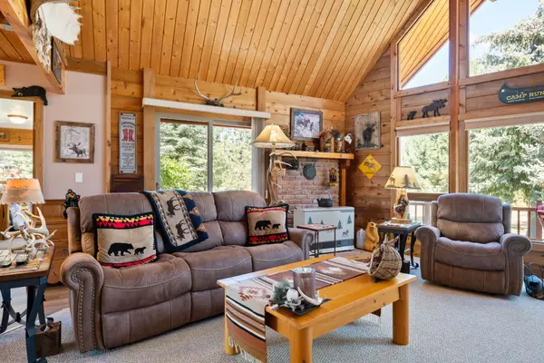 2307 Robin LN, Victor, MT 59875