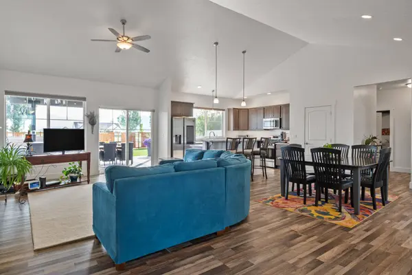 130 China Silk WAY, Hamilton, MT 59840