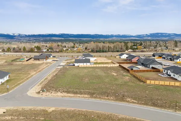 233 Palomino DR, Florence, MT 59833