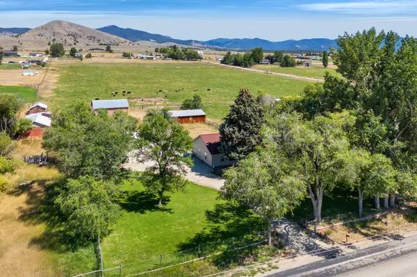1420 Summerdale RD, Corvallis, MT 59828