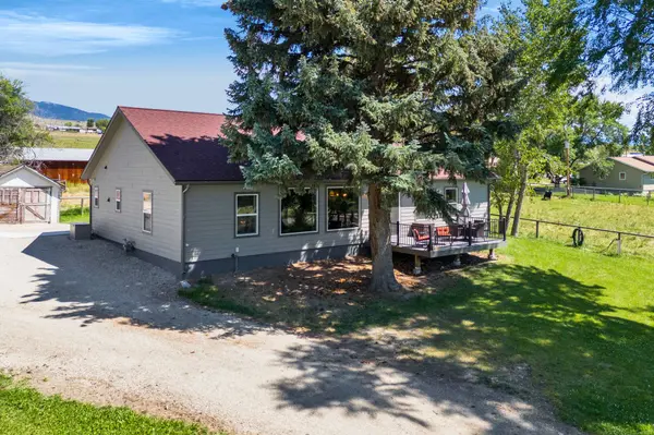 1420 Summerdale RD, Corvallis, MT 59828