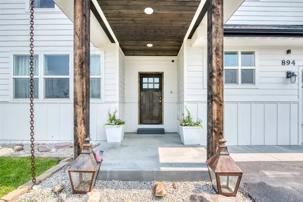 894 Doty LN, Corvallis, MT 59828