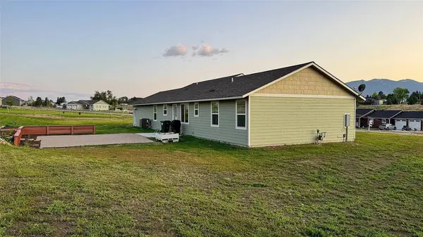 668 Winding Creek TRL, Corvallis, MT 59828