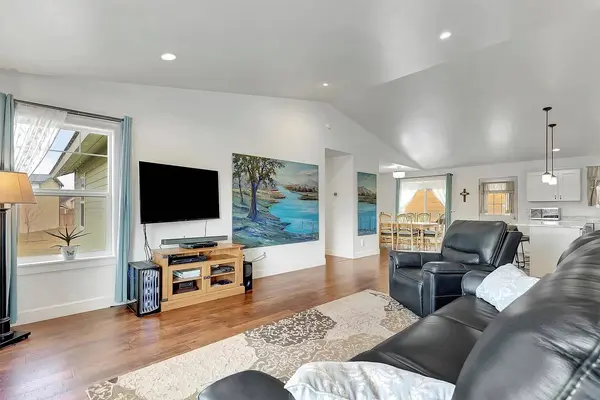 668 Winding Creek TRL, Corvallis, MT 59828