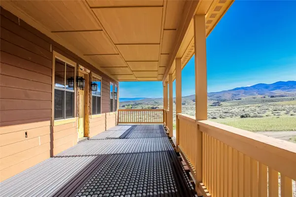 1106 Corvallis Hills DR, Corvallis, MT 59828
