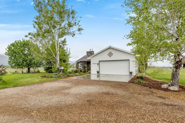 551 Fox Meadow LN, Hamilton, MT 59840