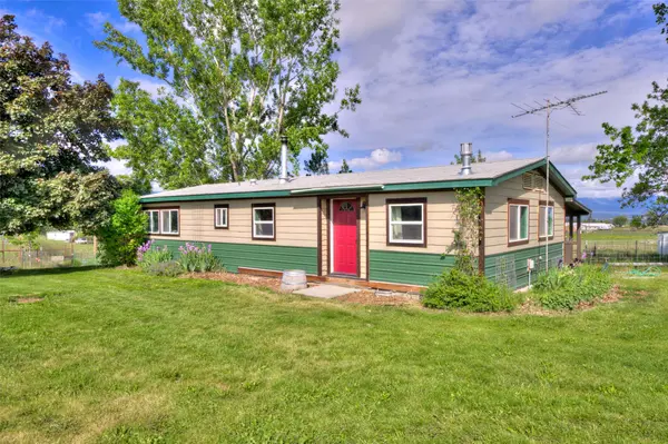 1327 Honey House LN, Corvallis, MT 59828