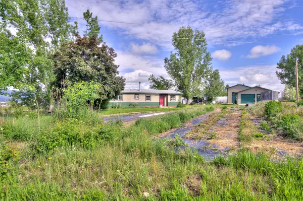 1327 Honey House LN, Corvallis, MT 59828