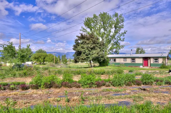 1327 Honey House LN, Corvallis, MT 59828