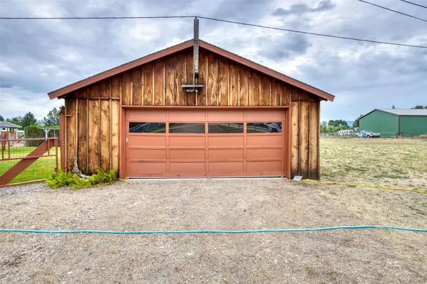 388 Winkler LN, Hamilton, MT 59840
