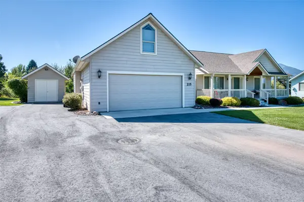 215 Carriage RD