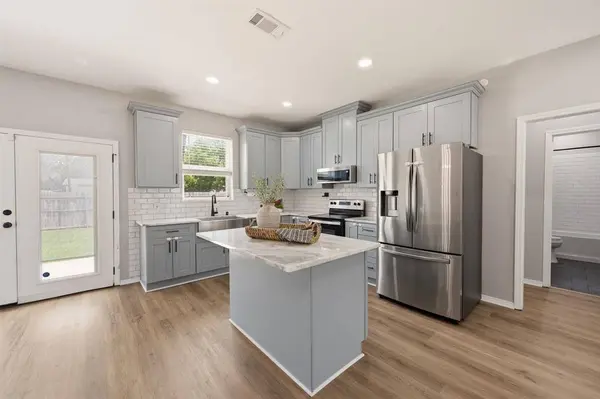 106 Billy Dale Court, Frisco, TX 75036