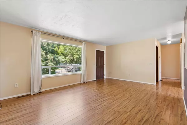 221 2nd AVE W, Columbia Falls, MT 59912