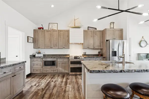 1183 Mackinaw LOOP, Somers, MT 59932