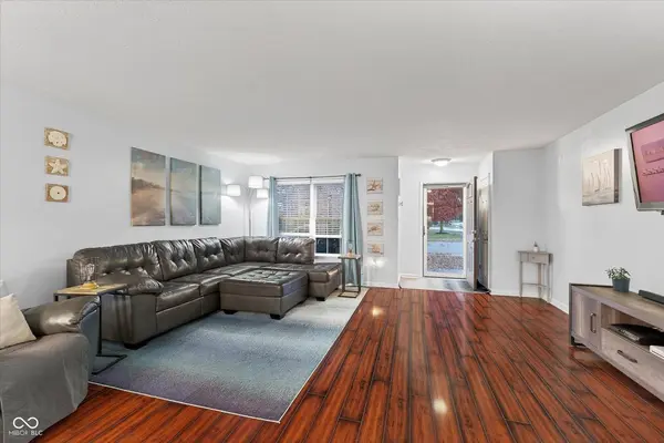 3702 Crest Point DR, Westfield, IN 46062