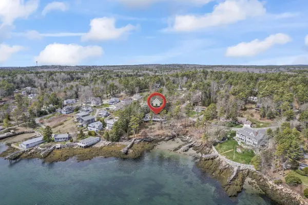 70 Presley DR, Boothbay, ME 04544