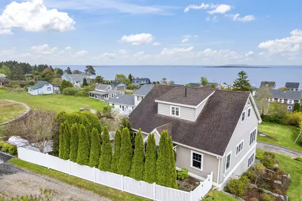 27 Oceanside RD, Harpswell, ME 04079
