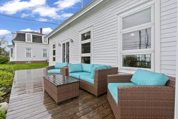 1496 Harpswell Neck RD, Harpswell, ME 04079