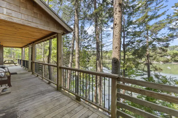 20 Old Town RD, Harpswell, ME 04066